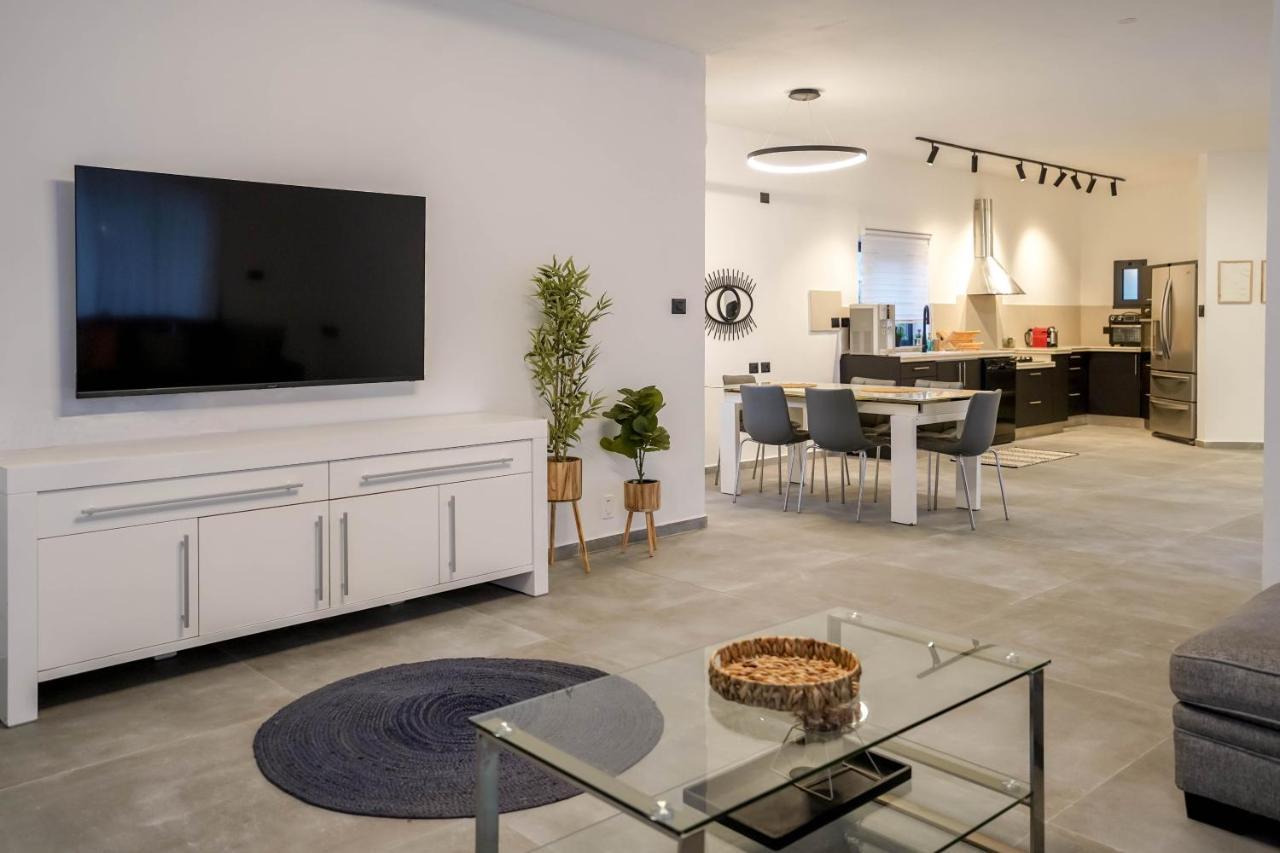 וילה רוני בריכה מחוממת Villa Roni Heated Pool Ελάτ Εξωτερικό φωτογραφία