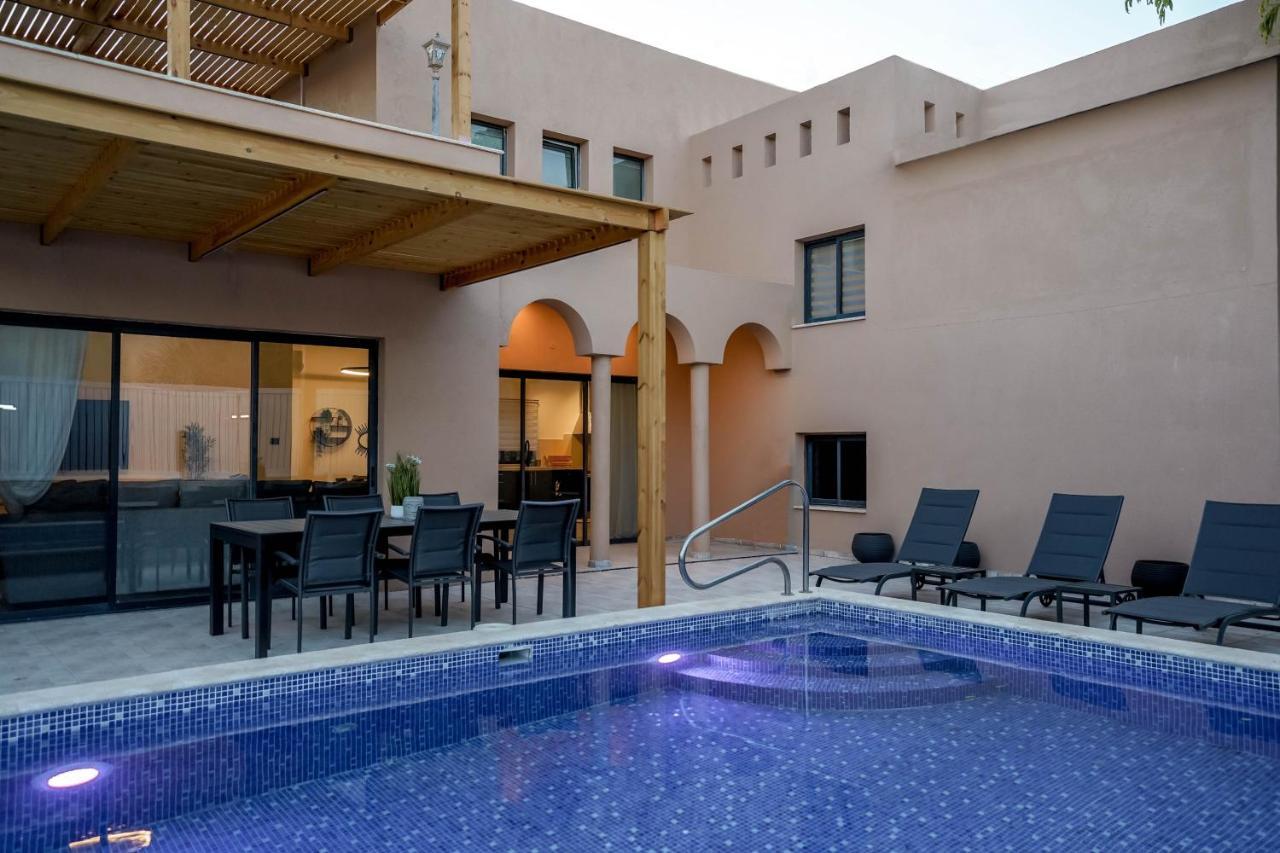וילה רוני בריכה מחוממת Villa Roni Heated Pool Ελάτ Εξωτερικό φωτογραφία